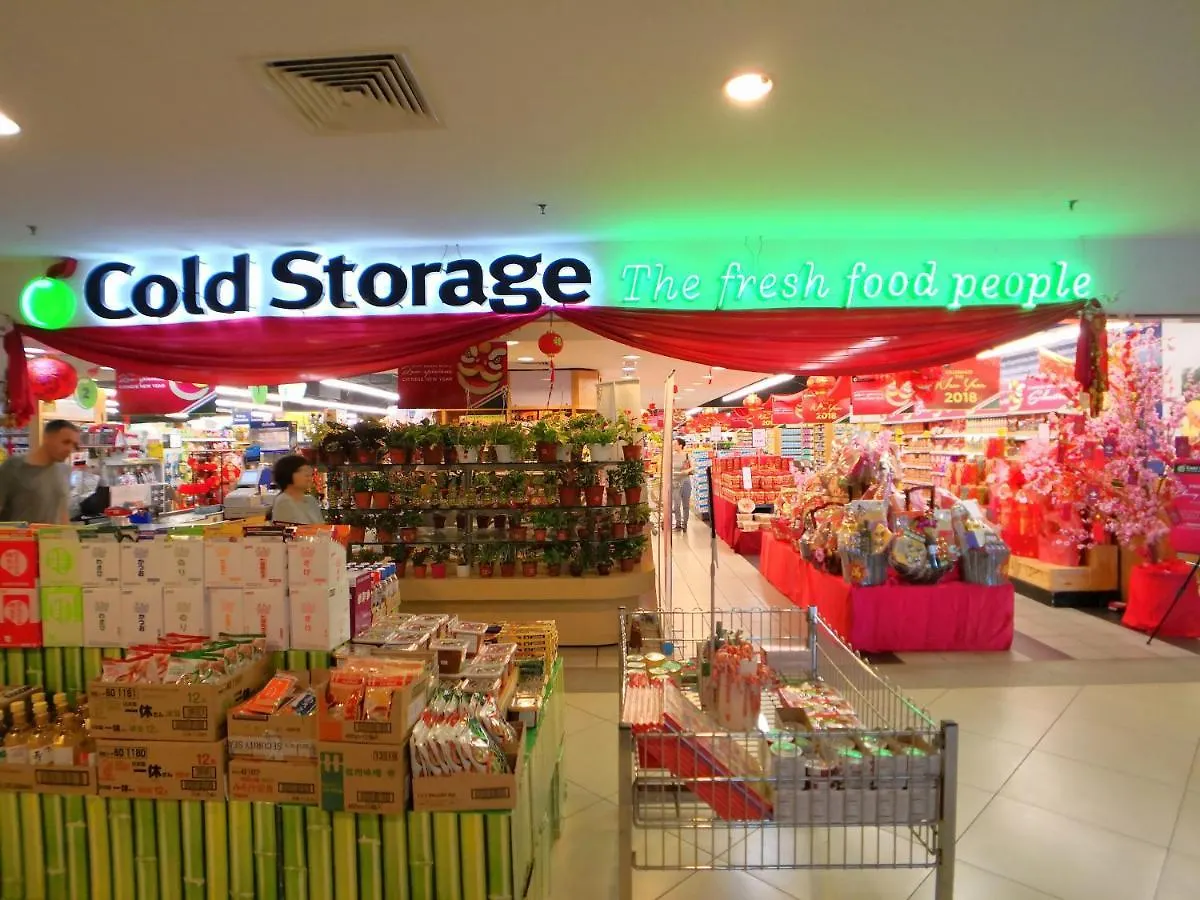 The Landmark By Comfy George Town Apartment