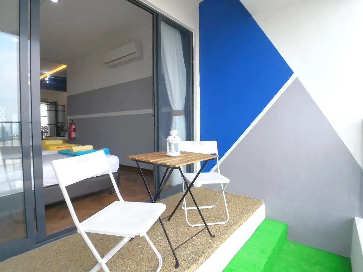The Landmark By Comfy George Town Apartment
