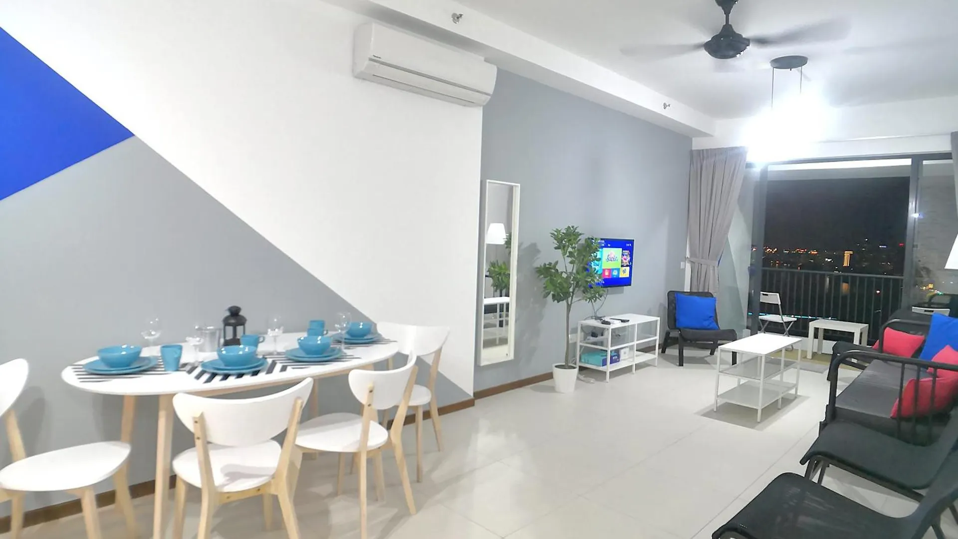 The Landmark By Comfy George Town